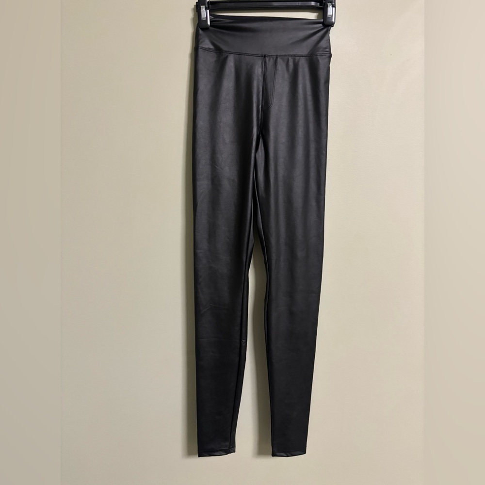 OFFLINE By Aerie Real Luxe Faux Leather Leggings Size Small Long New Black